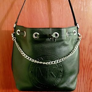 Michael kors bucket bag
